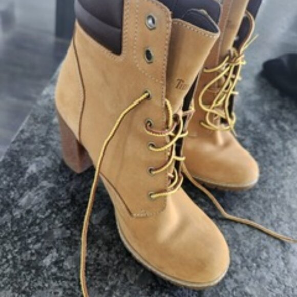 Timberland Allington Women's Winter Boot - Size 8 Like New - Picture 1 of 6